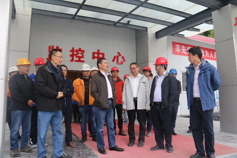 省交通投資集團黨委副書記、副董事長、總經(jīng)理 周黎明赴九綿高速LJ9項目檢查指導工作