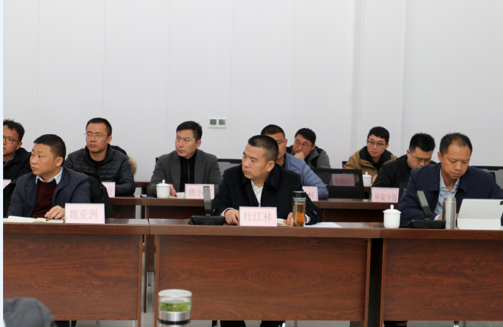 川交公司黨委書記、董事長杜江林赴康新高速公路工程總承包指揮部檢查指導(dǎo)工作