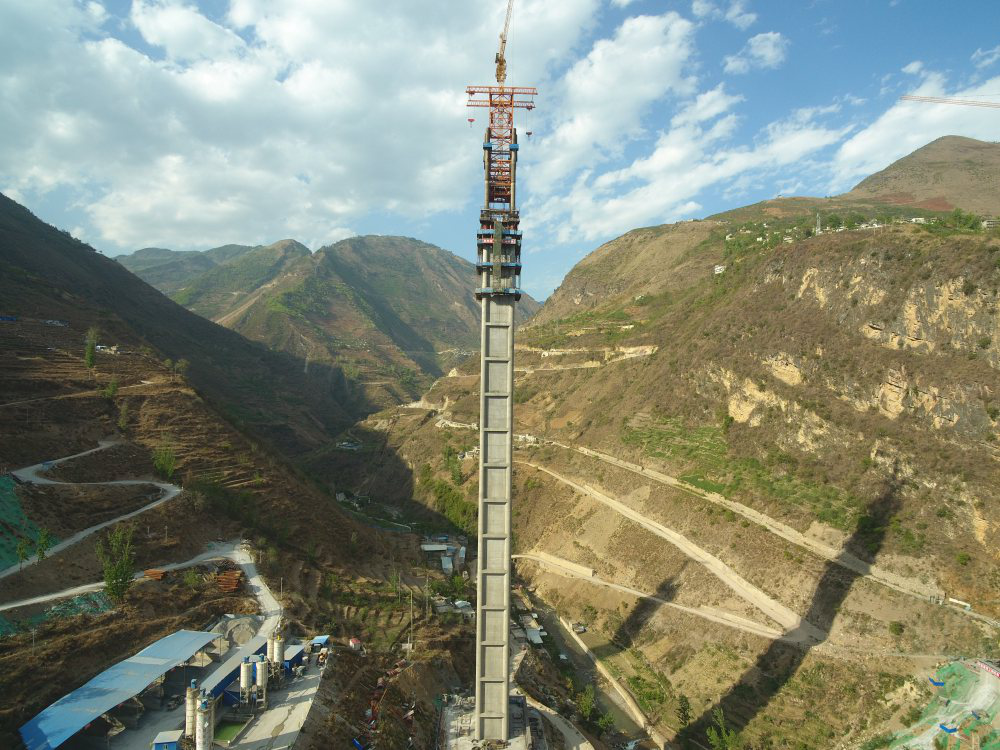 聚焦！“世界第一高墩”鋼管安裝順利封頂