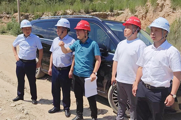 川交公司黨委書記、董事長杜江林赴門頭溝區(qū)國道108三期道路工程土建第1標段項目檢查指導工作