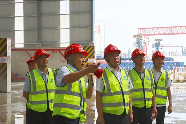 川交公司黨委書記、董事長(zhǎng)杜江林赴成德鐵路S11線自動(dòng)上料拌合站及成德線土建5工區(qū)項(xiàng)目指導(dǎo)工作