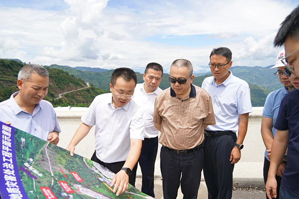 蜀高集團(tuán)黨委書記、董事長(zhǎng)白茂調(diào)研公司寧攀、會(huì)祿高速項(xiàng)目